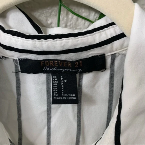 Forever 21 F21 Contemporary Blouse - Picture 4 of 5